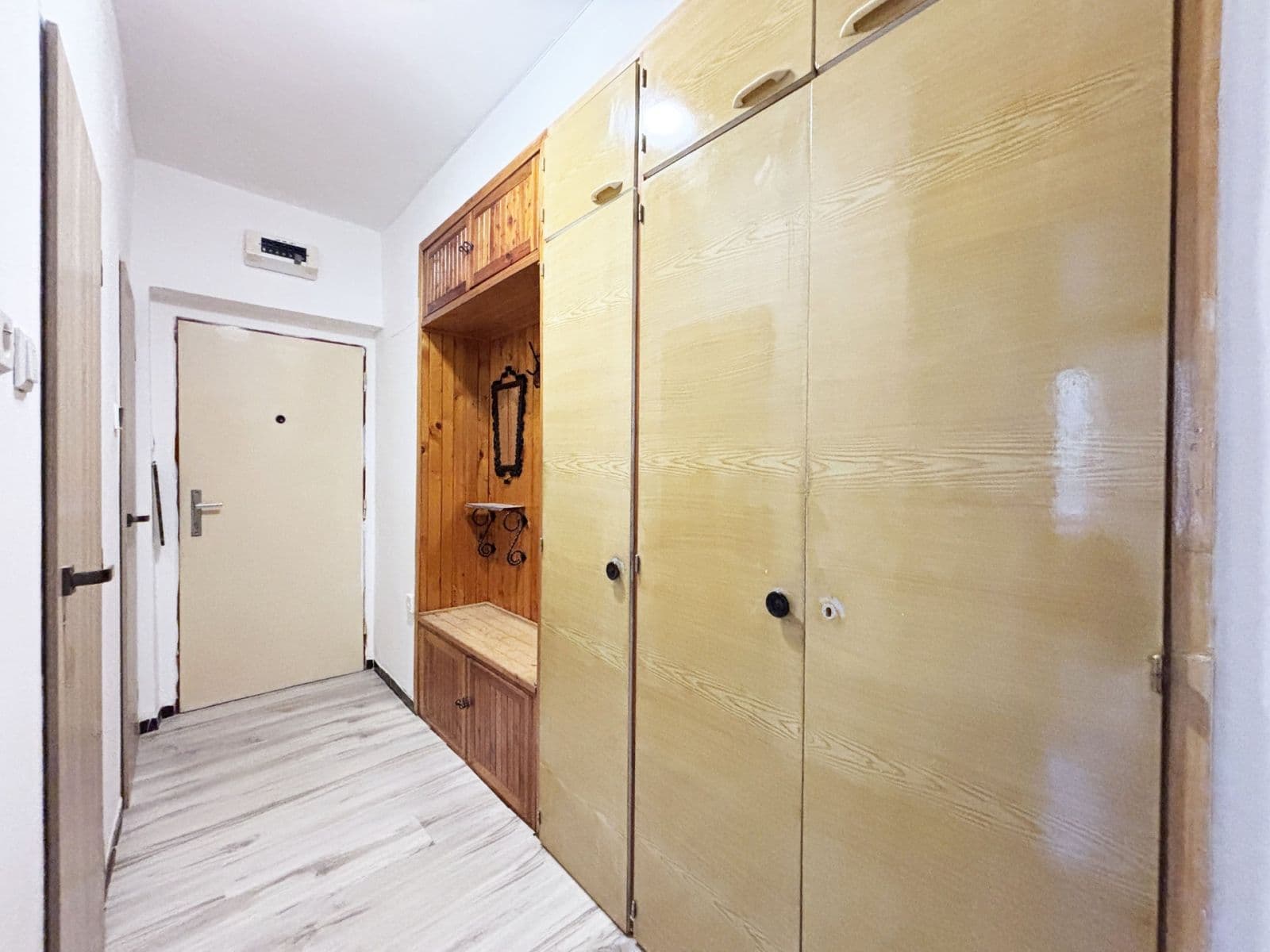 Pronájem bytu 2+1 53 m², Frýdecká, Praha, Praha Pronájem bytu 2+1 53 m², Frýdecká, Praha, Praha