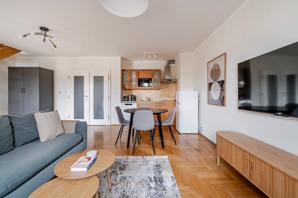 Pronájem bytu 90 m², Vinohradská, Praha, Praha Pronájem bytu 90 m², Vinohradská, Praha, Praha