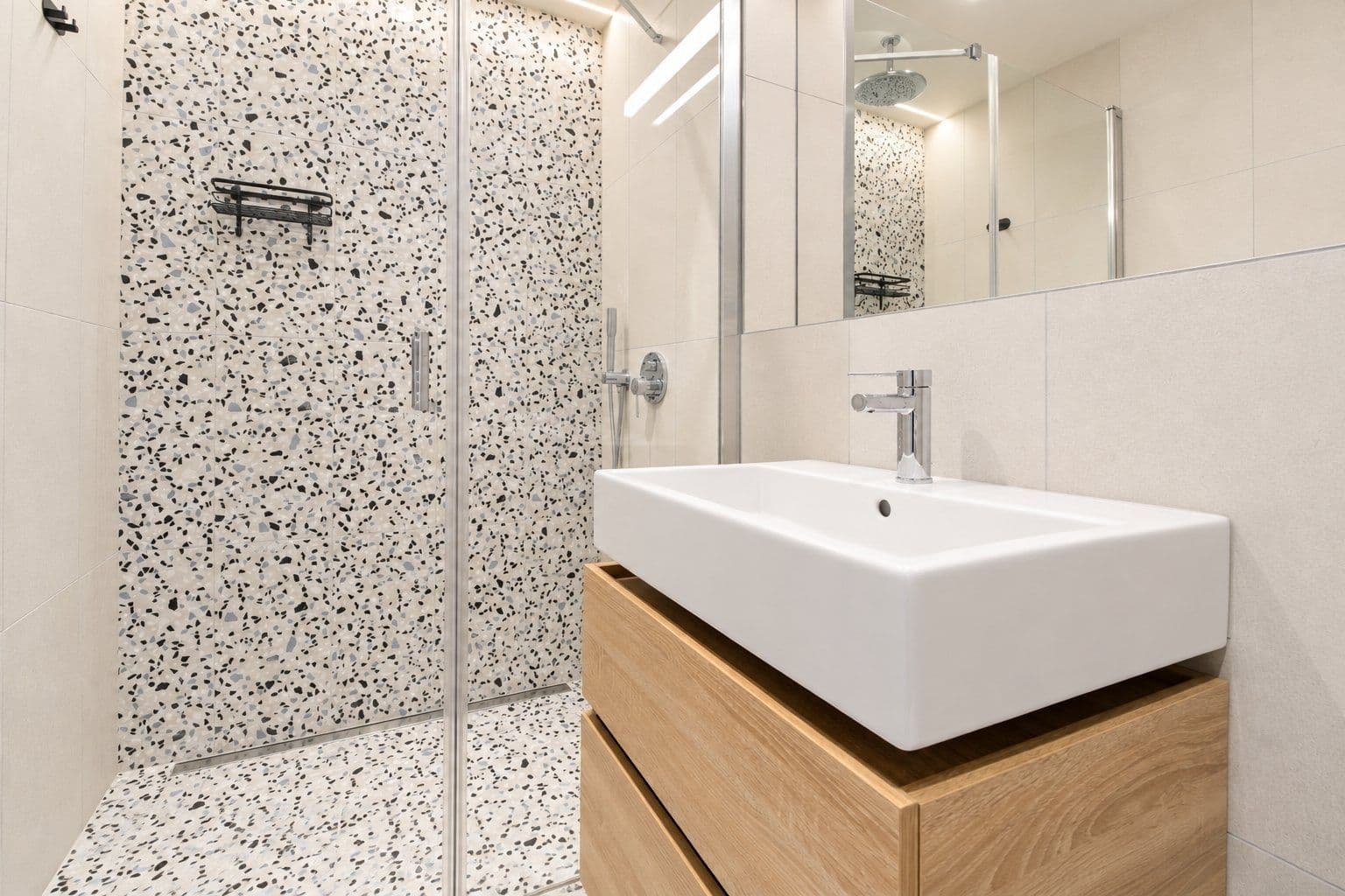 Pronájem bytu 1+kk 36 m², U Komína, Praha, Praha Pronájem bytu 1+kk 36 m², U Komína, Praha, Praha
