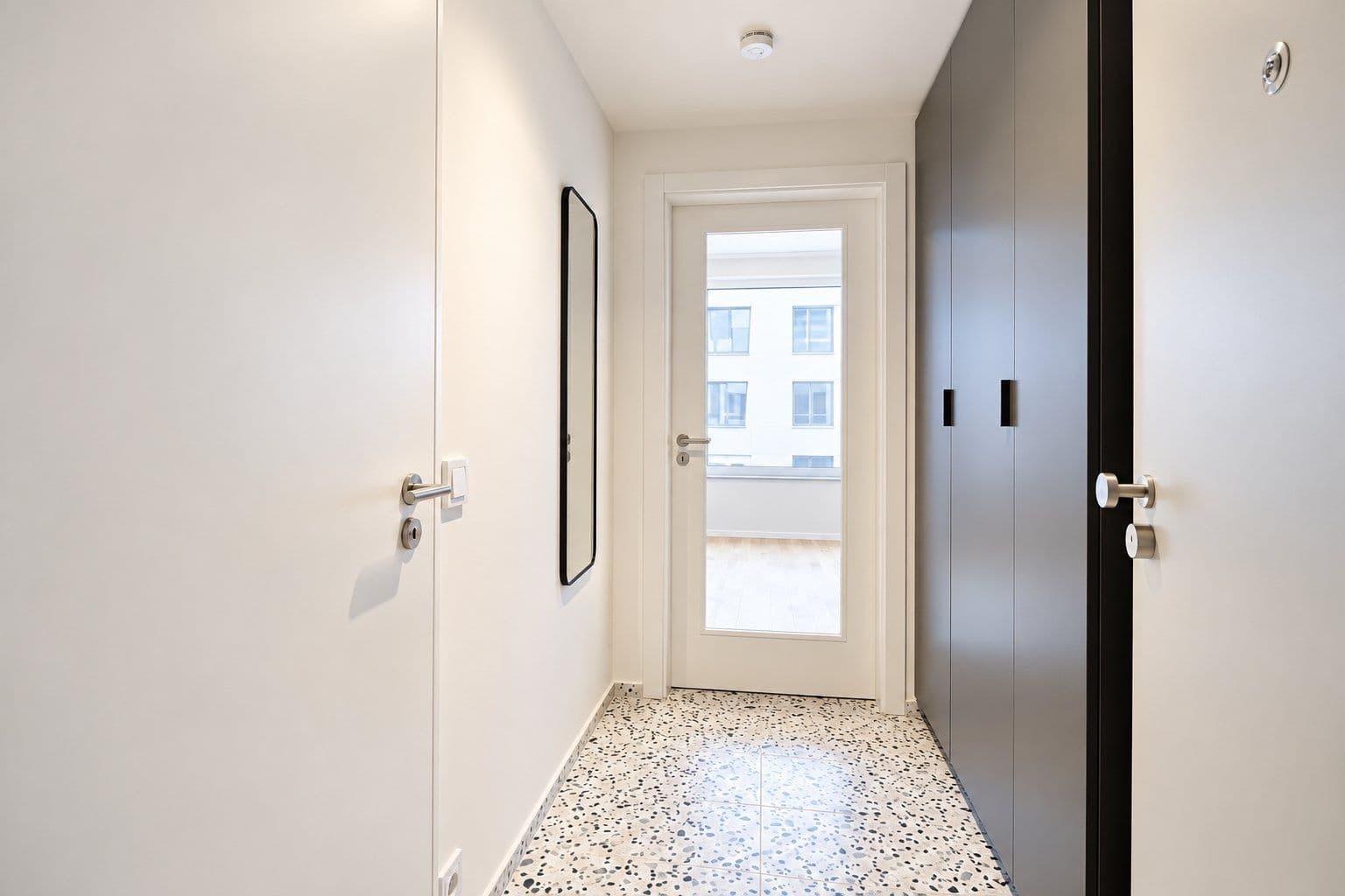 Pronájem bytu 1+kk 36 m², U Komína, Praha, Praha Pronájem bytu 1+kk 36 m², U Komína, Praha, Praha