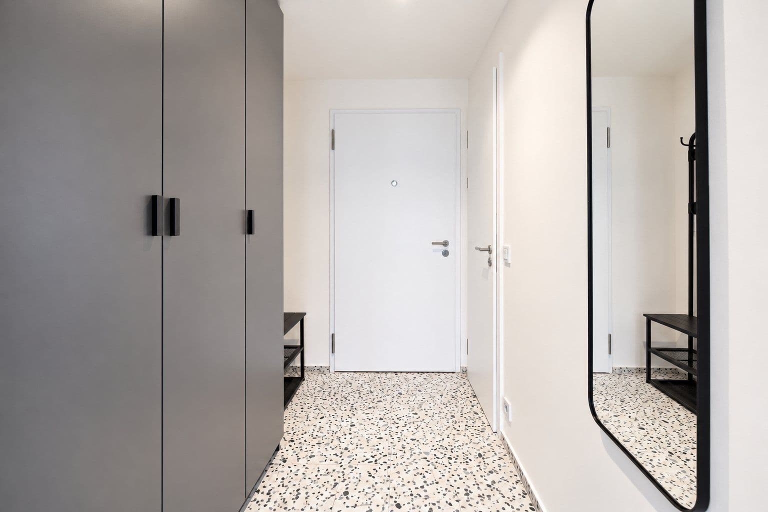 Pronájem bytu 1+kk 36 m², U Komína, Praha, Praha Pronájem bytu 1+kk 36 m², U Komína, Praha, Praha
