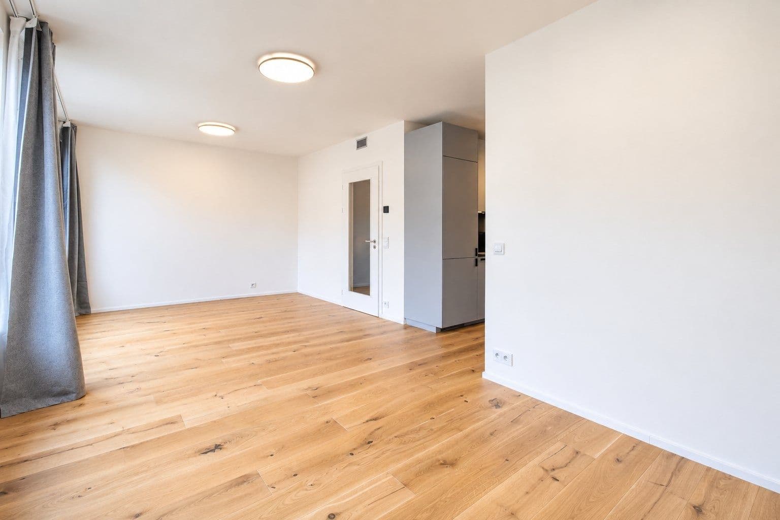 Pronájem bytu 1+kk 36 m², U Komína, Praha, Praha Pronájem bytu 1+kk 36 m², U Komína, Praha, Praha