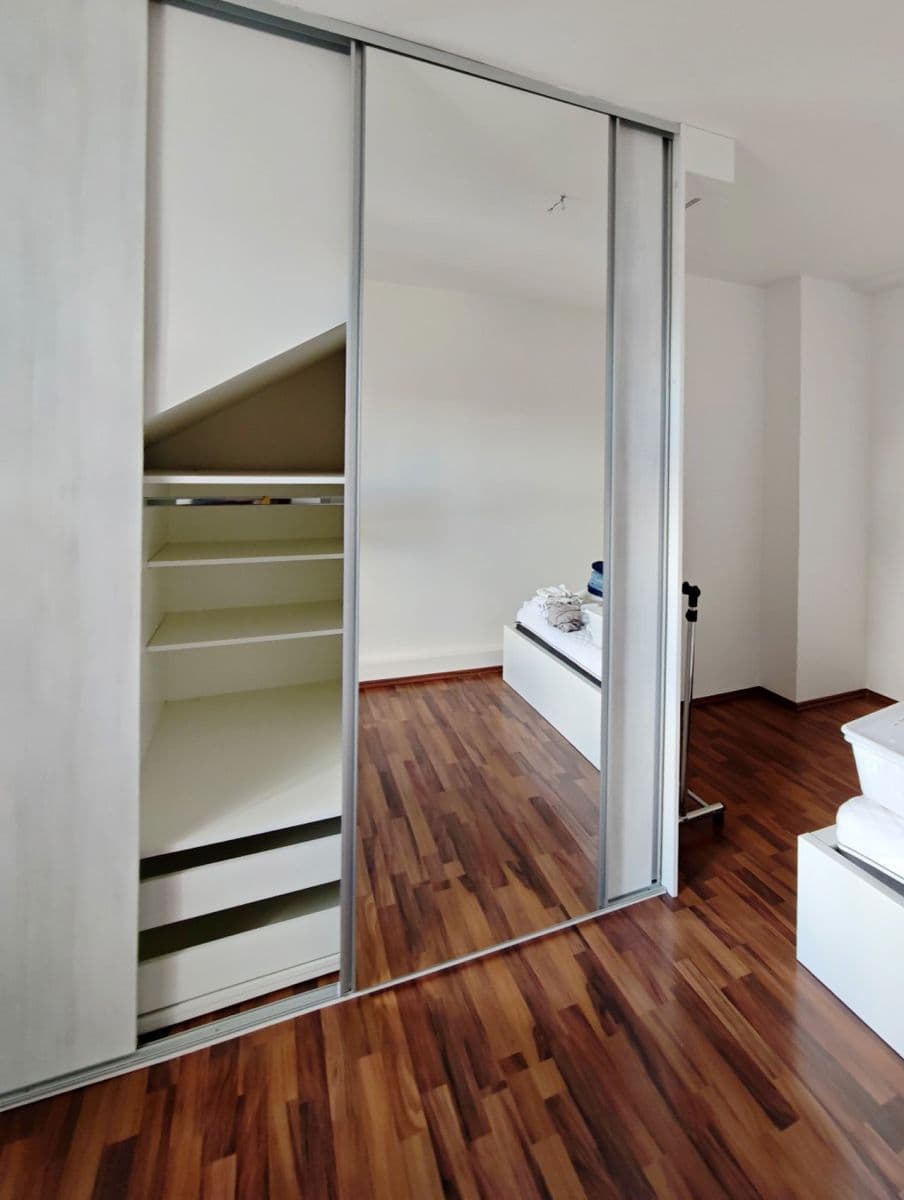 Pronájem bytu 2+1 58 m², Lotyšská, Praha, Praha Pronájem bytu 2+1 58 m², Lotyšská, Praha, Praha