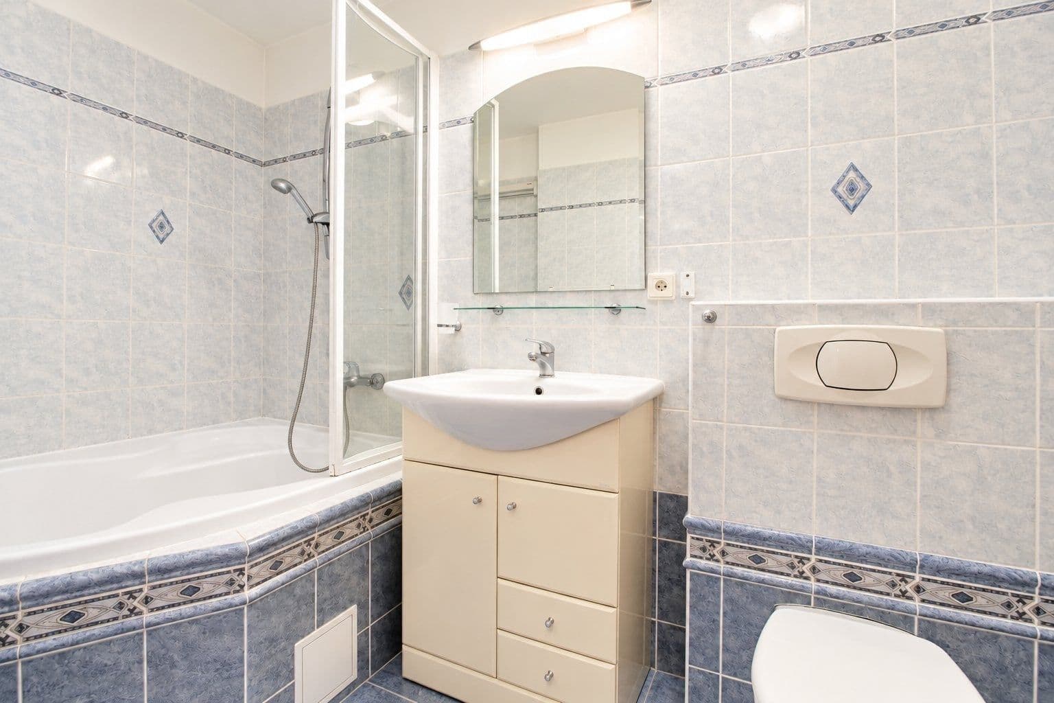 Pronájem bytu 2+kk 53 m², Dukelská, Benešov, Středočeský kraj Pronájem bytu 2+kk 53 m², Dukelská, Benešov, Středočeský kraj