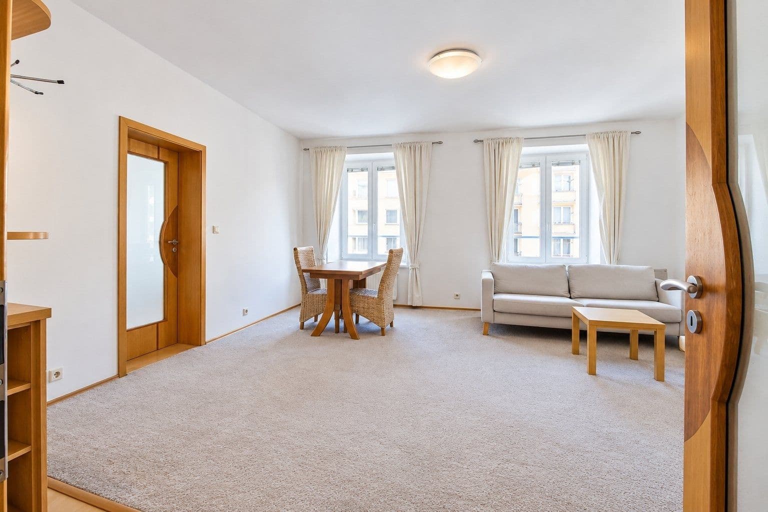Pronájem bytu 2+kk 53 m², Dukelská, Benešov, Středočeský kraj Pronájem bytu 2+kk 53 m², Dukelská, Benešov, Středočeský kraj