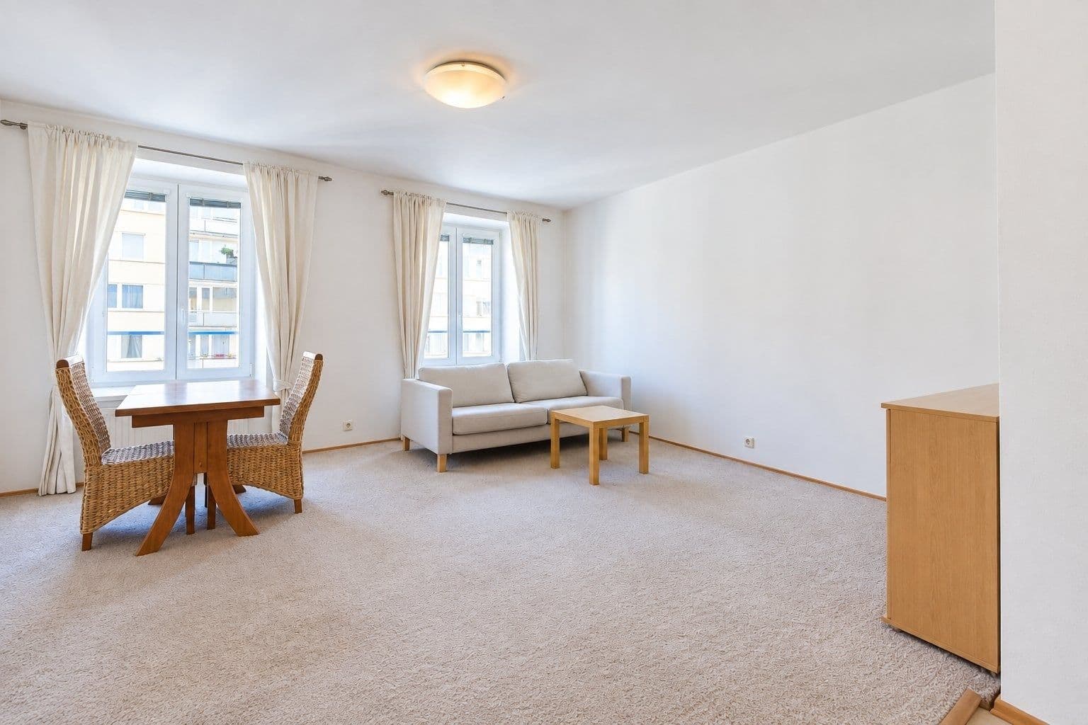 Pronájem bytu 2+kk 53 m², Dukelská, Benešov, Středočeský kraj Pronájem bytu 2+kk 53 m², Dukelská, Benešov, Středočeský kraj