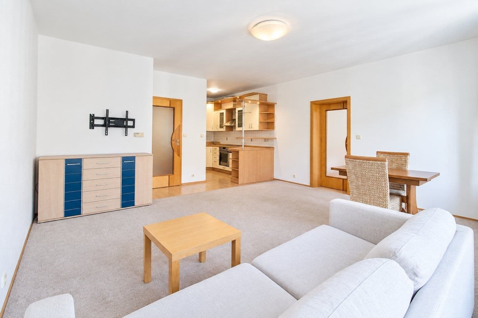Pronájem bytu 2+kk 53 m², Dukelská, Benešov, Středočeský kraj Pronájem bytu 2+kk 53 m², Dukelská, Benešov, Středočeský kraj