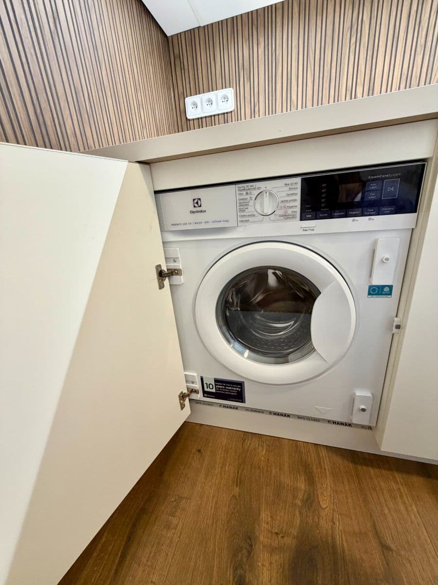 Prodej bytu 1+kk 22 m², Nepilova, Beroun, Středočeský kraj Prodej bytu 1+kk 22 m², Nepilova, Beroun, Středočeský kraj