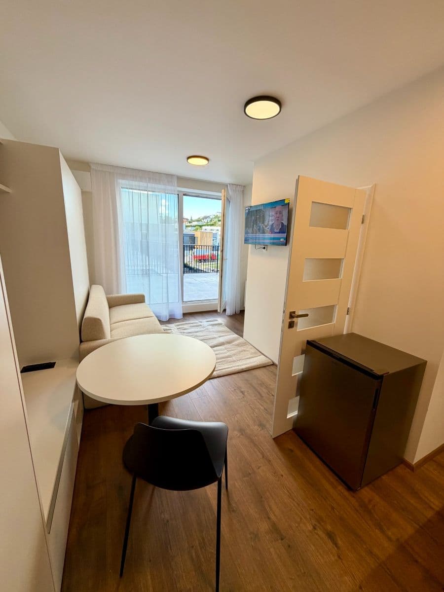 Prodej bytu 1+kk 22 m², Nepilova, Beroun, Středočeský kraj Prodej bytu 1+kk 22 m², Nepilova, Beroun, Středočeský kraj