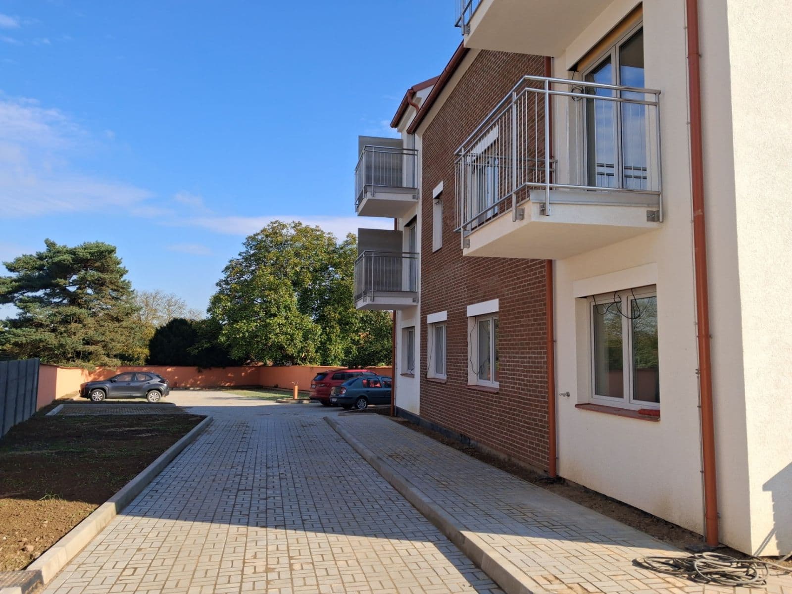Pronájem bytu 2+kk 49 m², Revoluční, Šestajovice, Středočeský kraj Pronájem bytu 2+kk 49 m², Revoluční, Šestajovice, Středočeský kraj