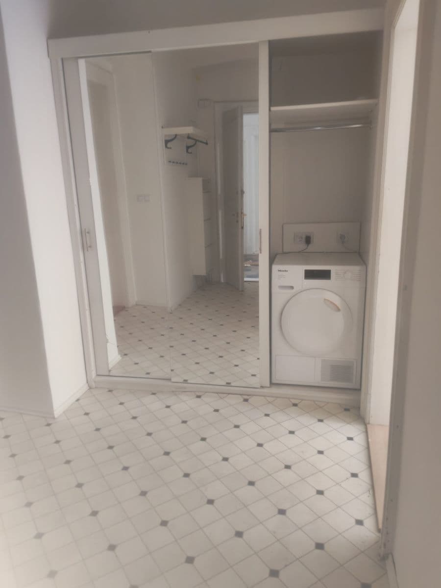 Pronájem bytu 2+kk 56 m², Slezská, Praha, Praha Pronájem bytu 2+kk 56 m², Slezská, Praha, Praha