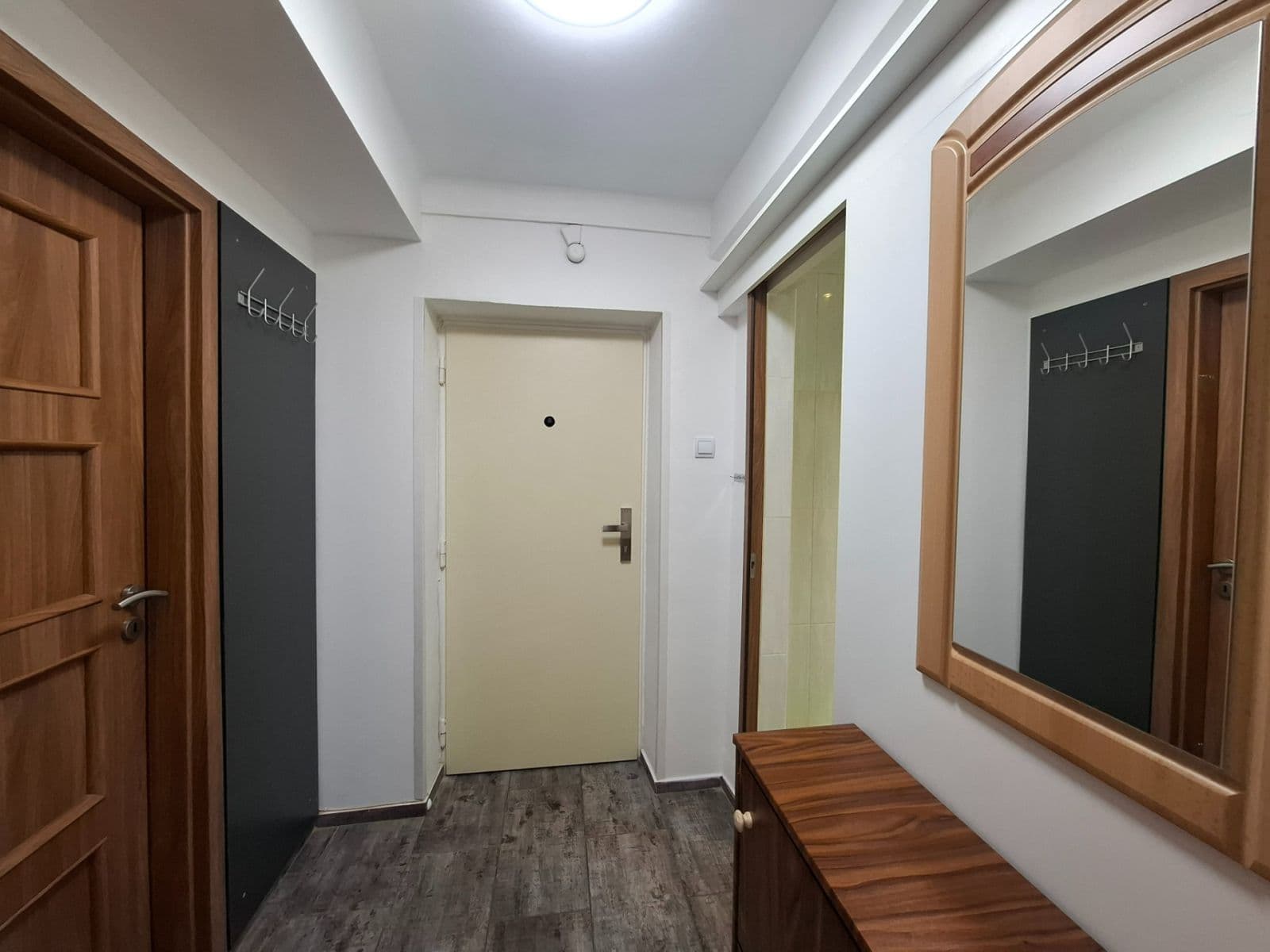 Pronájem bytu 2+1 49 m², Jaselská, Beroun, Středočeský kraj Pronájem bytu 2+1 49 m², Jaselská, Beroun, Středočeský kraj