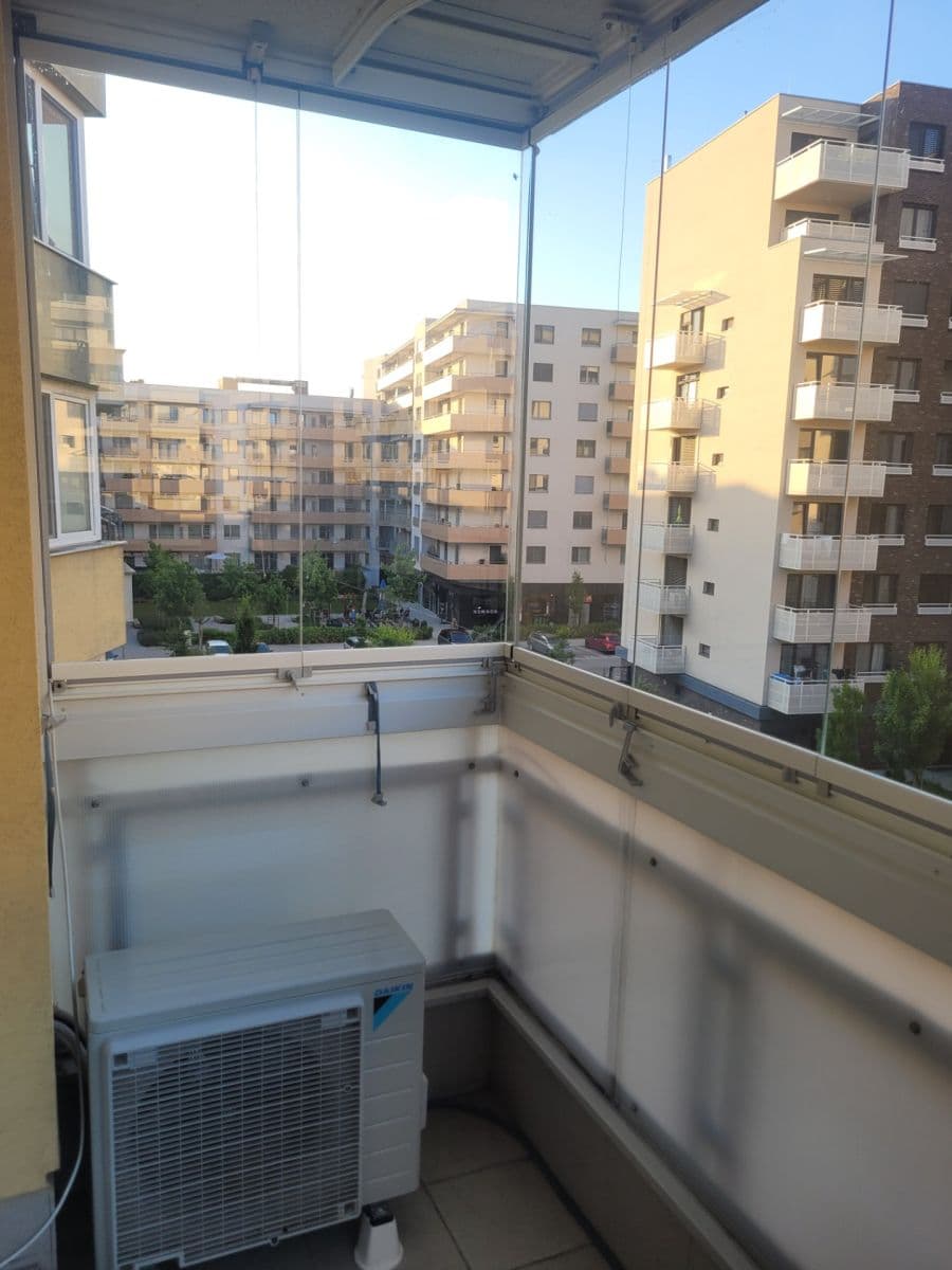 Pronájem bytu 1+1 42 m², Galvaniho, Ružinov, Bratislavský kraj Pronájem bytu 1+1 42 m², Galvaniho, Ružinov, Bratislavský kraj