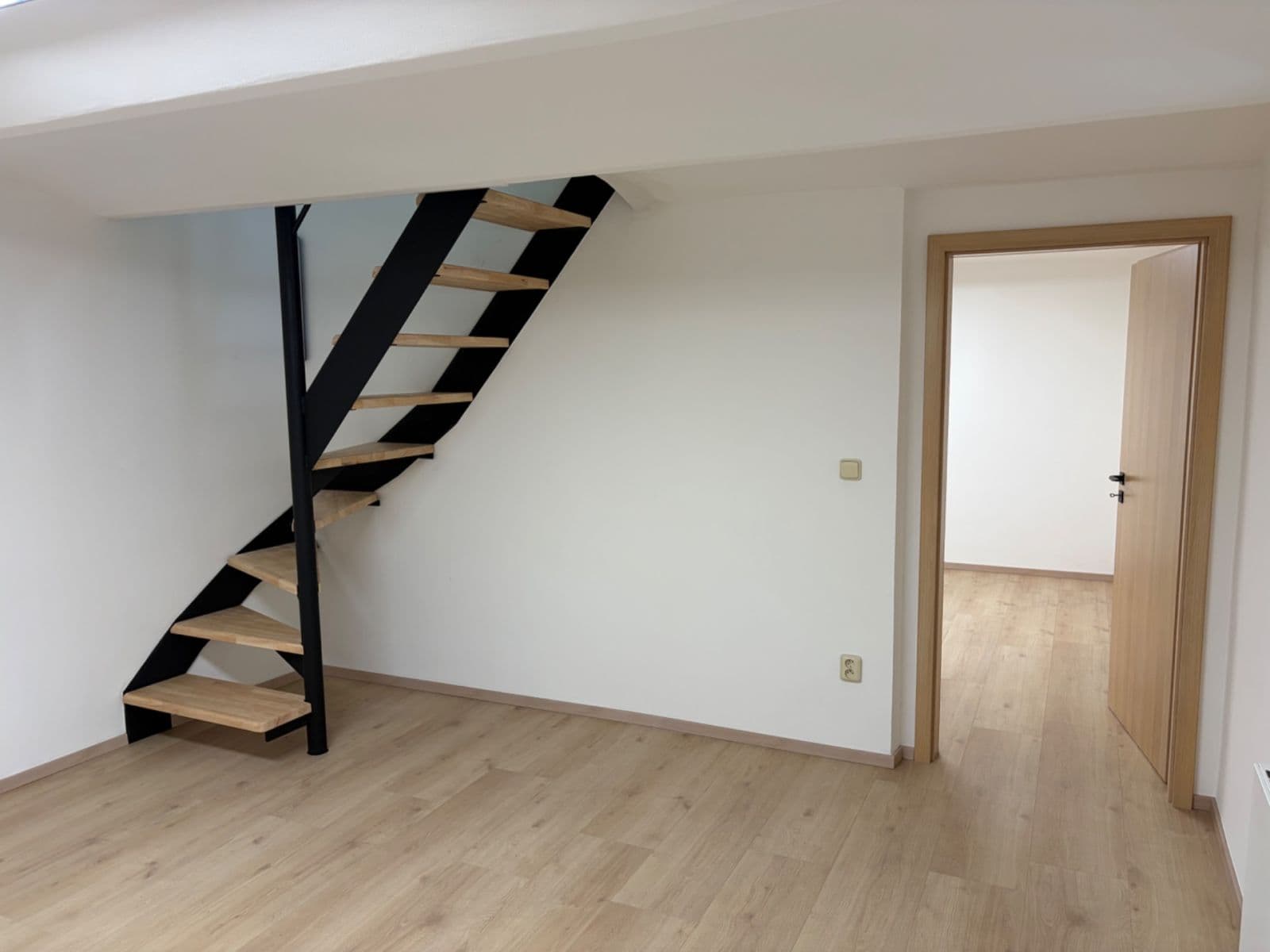 Pronájem bytu 3+kk 73 m², Husova, Poděbrady, Středočeský kraj Pronájem bytu 3+kk 73 m², Husova, Poděbrady, Středočeský kraj
