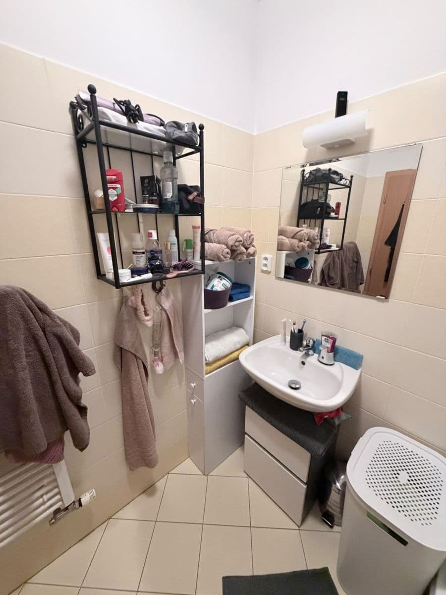 Pronájem bytu 2+kk 44 m², Družstevní, Libčice nad Vltavou, Středočeský kraj Pronájem bytu 2+kk 44 m², Družstevní, Libčice nad Vltavou, Středočeský kraj