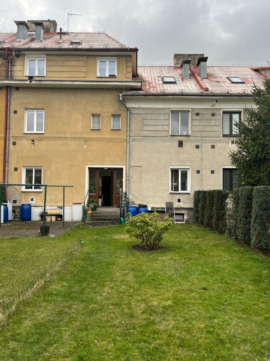 Pronájem bytu 1+1 45 m², U Borků, Kolín, Středočeský kraj Pronájem bytu 1+1 45 m², U Borků, Kolín, Středočeský kraj