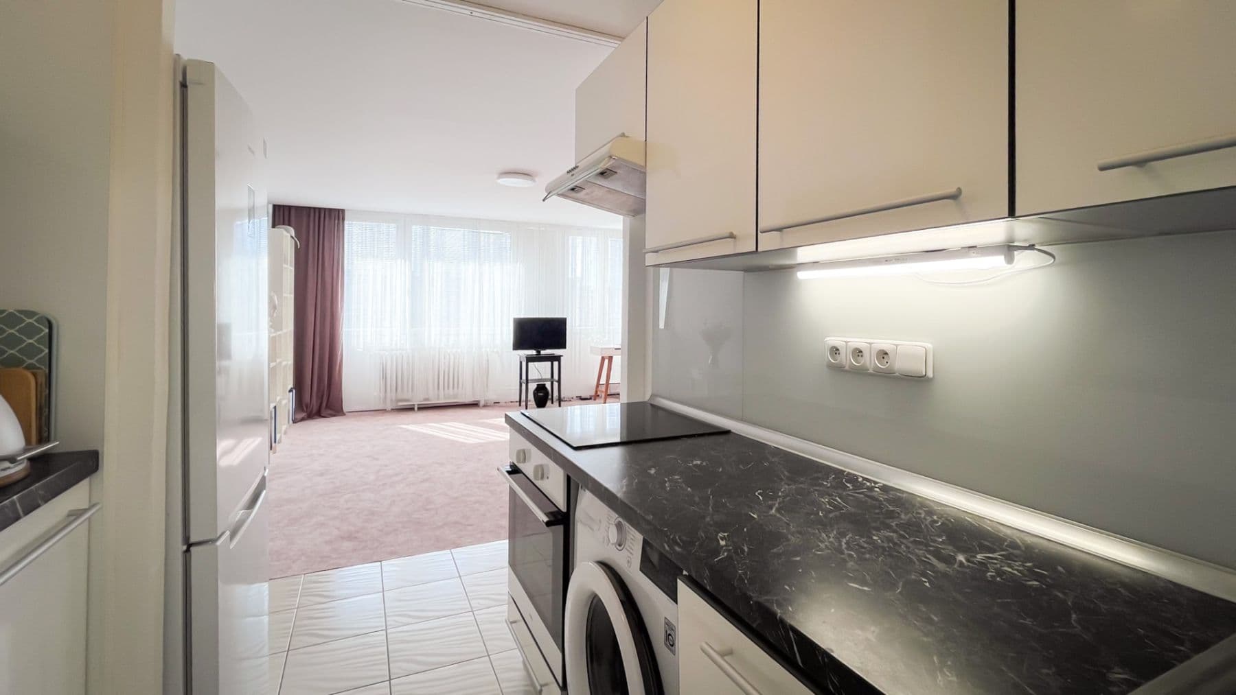 Pronájem bytu 1+kk 43 m², Zelenohorská, Praha, Praha Pronájem bytu 1+kk 43 m², Zelenohorská, Praha, Praha
