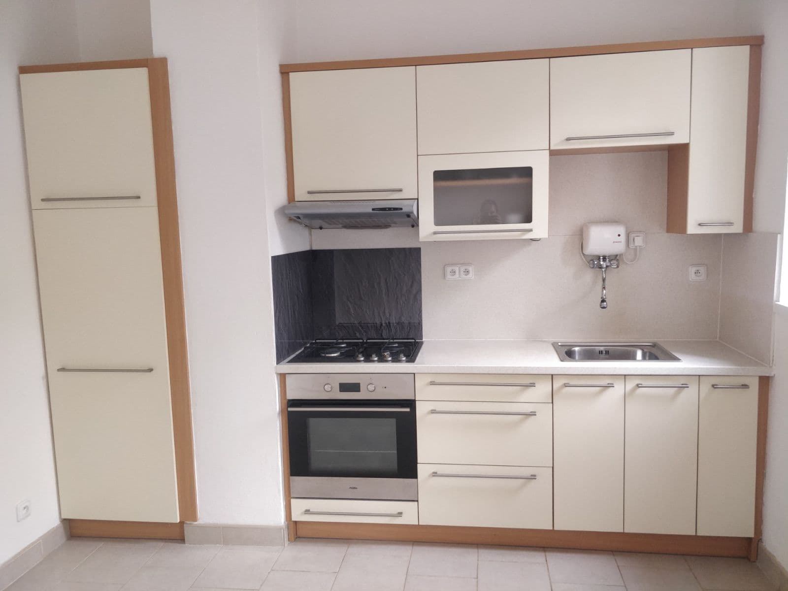 Prodej bytu 1+1 44 m², Pod Lipami, Praha, Praha Prodej bytu 1+1 44 m², Pod Lipami, Praha, Praha
