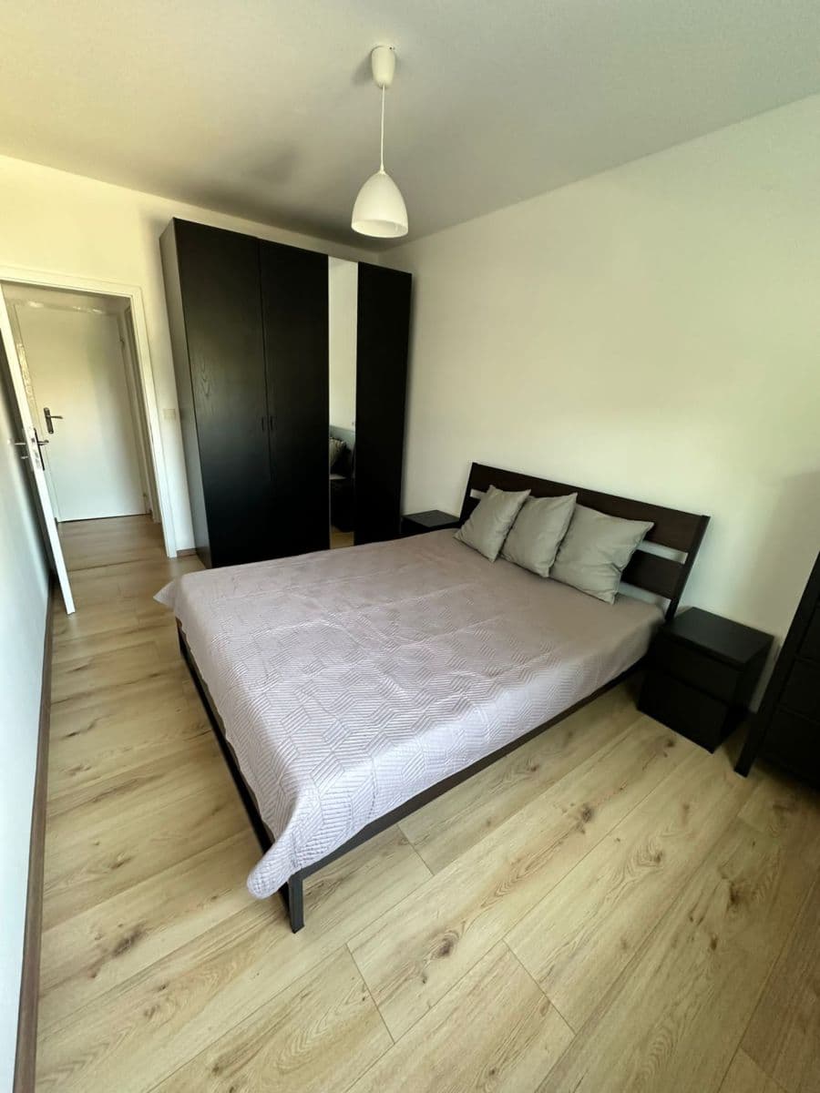 Pronájem bytu 3+1 70 m², Ľudovíta Fullu, Karlova Ves, Bratislavský kraj Pronájem bytu 3+1 70 m², Ľudovíta Fullu, Karlova Ves, Bratislavský kraj