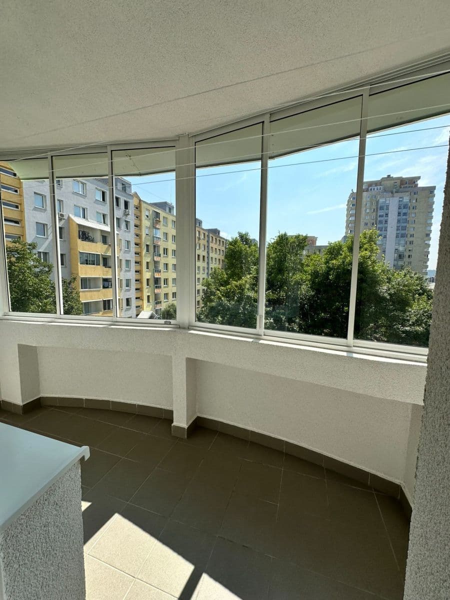 Pronájem bytu 3+1 70 m², Ľudovíta Fullu, Karlova Ves, Bratislavský kraj Pronájem bytu 3+1 70 m², Ľudovíta Fullu, Karlova Ves, Bratislavský kraj