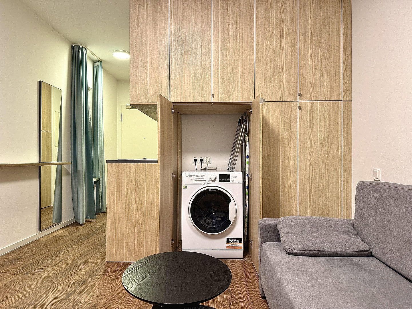 Pronájem bytu 1+1 25 m², Berlin, Berlín Pronájem bytu 1+1 25 m², Berlin, Berlín