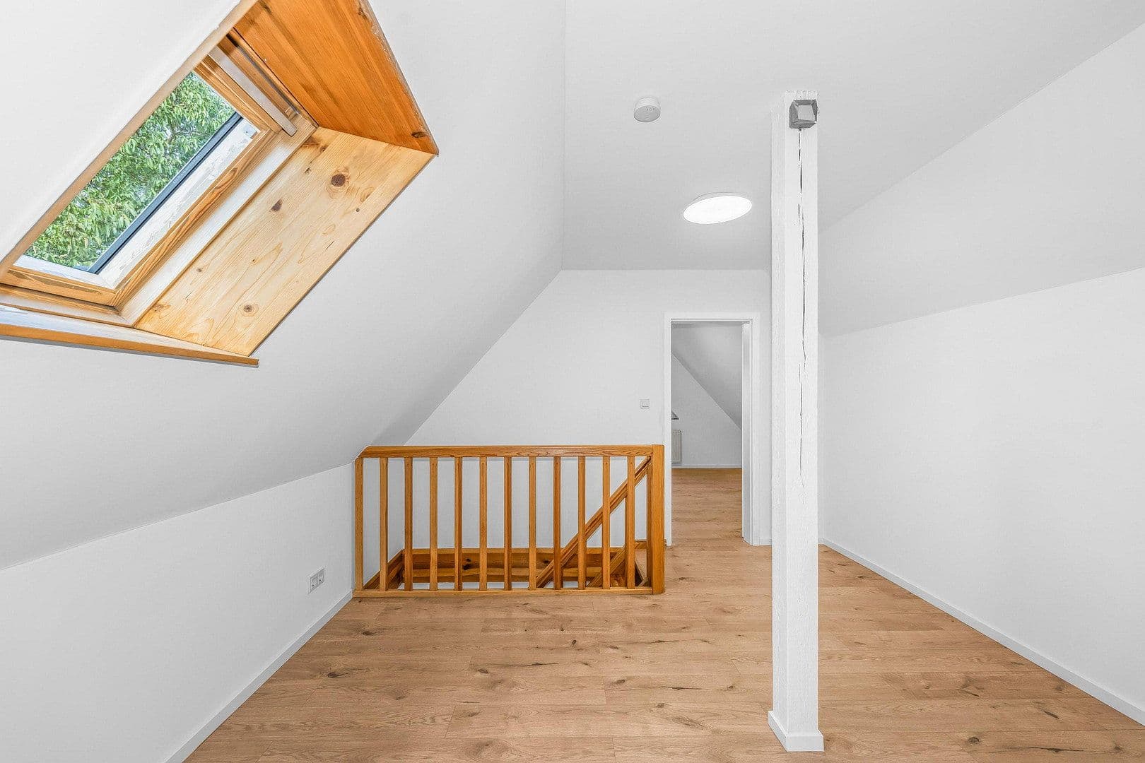 Prodej bytu 5+1 155 m², Am Gemeindeweiher 9, Herzogenaurach, Bavorsko Prodej bytu 5+1 155 m², Am Gemeindeweiher 9, Herzogenaurach, Bavorsko