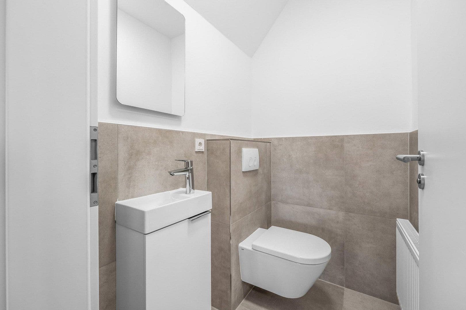 Prodej bytu 5+1 155 m², Am Gemeindeweiher 9, Herzogenaurach, Bavorsko Prodej bytu 5+1 155 m², Am Gemeindeweiher 9, Herzogenaurach, Bavorsko