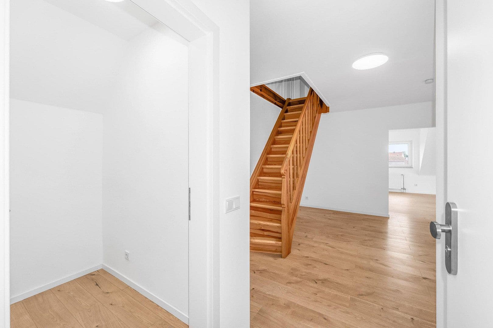 Prodej bytu 5+1 155 m², Am Gemeindeweiher 9, Herzogenaurach, Bavorsko Prodej bytu 5+1 155 m², Am Gemeindeweiher 9, Herzogenaurach, Bavorsko
