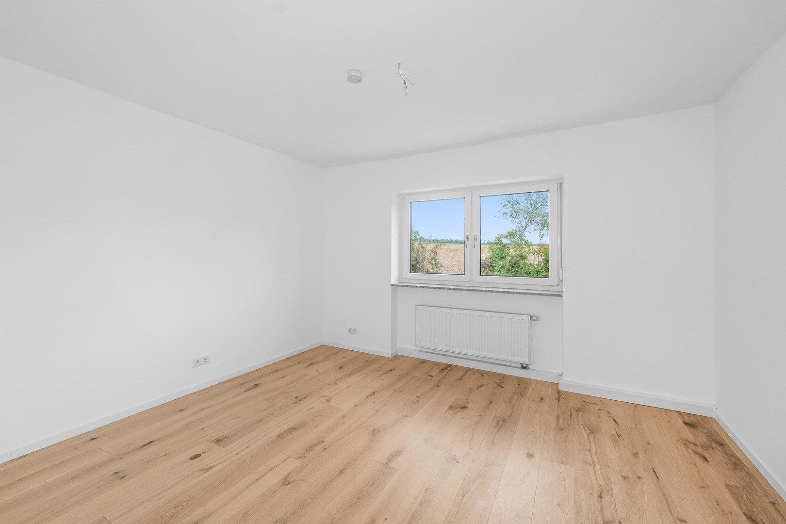 Prodej bytu 4+1 115 m², Am Gemeindeweiher 9, Herzogenaurach, Bavorsko Prodej bytu 4+1 115 m², Am Gemeindeweiher 9, Herzogenaurach, Bavorsko