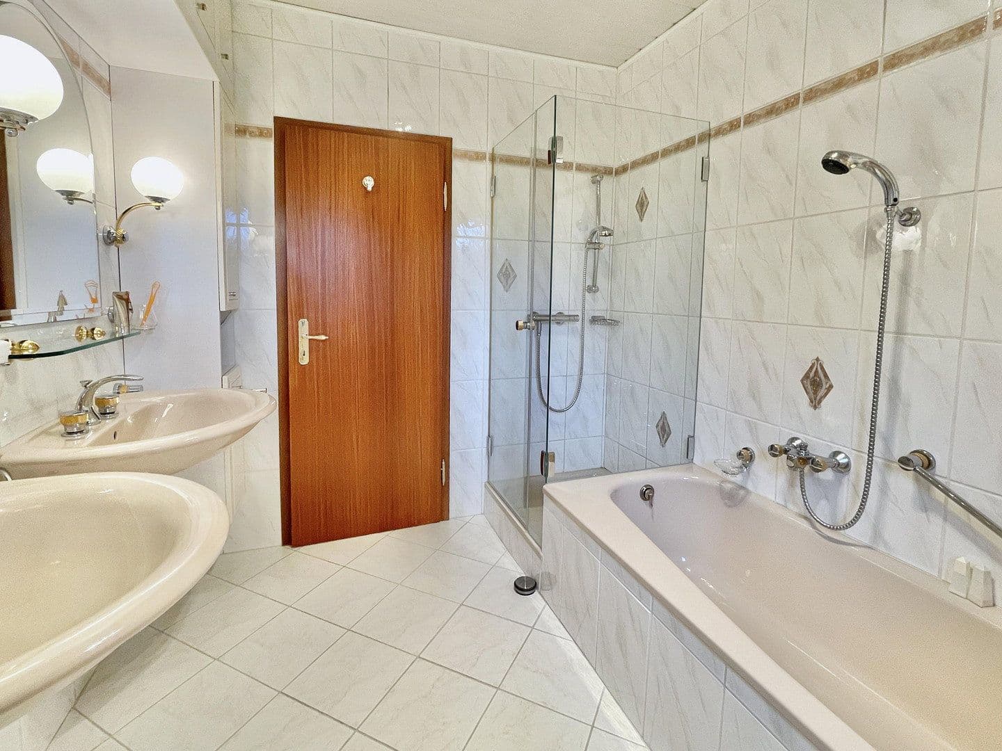 Prodej domu 124 m², pozemek 774 m², Hamburg, Hamburg Prodej domu 124 m², pozemek 774 m², Hamburg, Hamburg