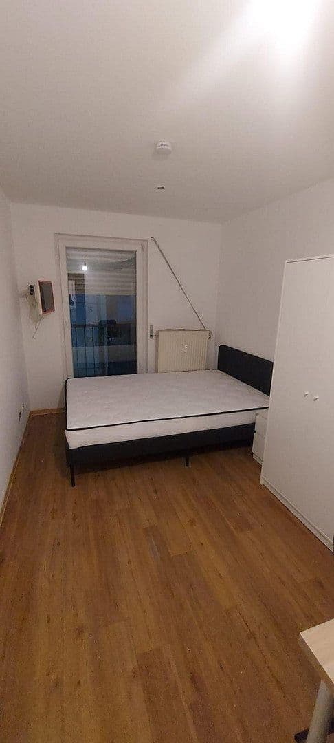 Prodej bytu 4+1 80 m², Leonberg, Bádensko-Württembersko Prodej bytu 4+1 80 m², Leonberg, Bádensko-Württembersko