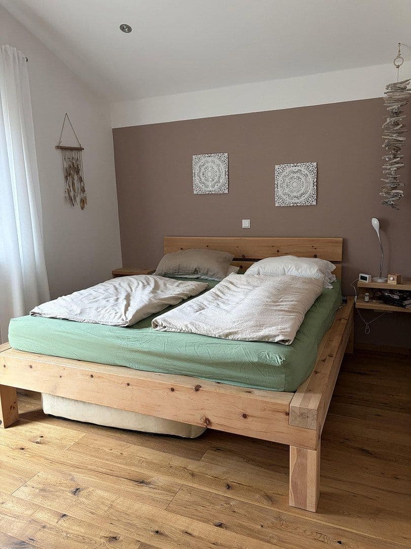 Prodej domu 138 m², pozemek 700 m², Wallersdorf, Bavorsko Prodej domu 138 m², pozemek 700 m², Wallersdorf, Bavorsko