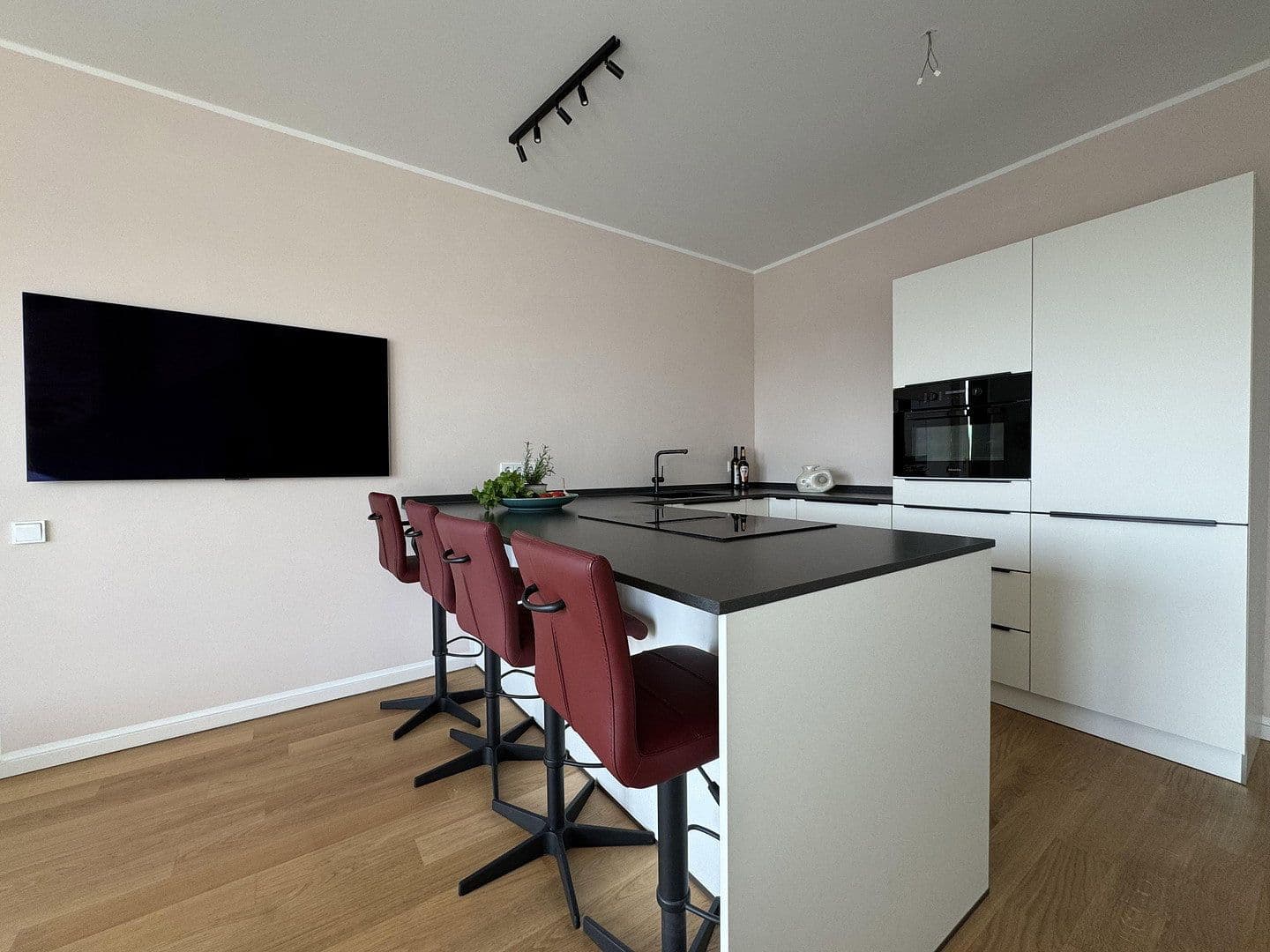 Prodej bytu 2+1 61 m², Lucy-Borchardt-Str. 4, Hamburg, Hamburg Prodej bytu 2+1 61 m², Lucy-Borchardt-Str. 4, Hamburg, Hamburg