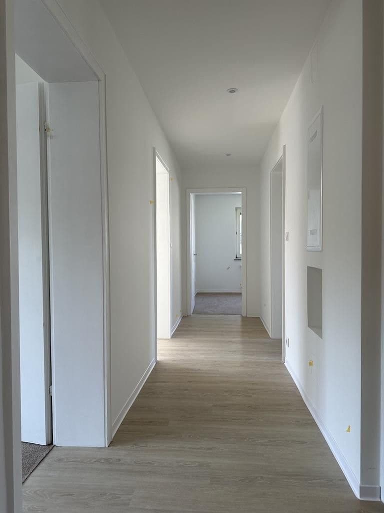 Pronájem bytu 3+1 80 m², Franz-Hegmann-Straße 14, Marktheidenfeld, Bavorsko Pronájem bytu 3+1 80 m², Franz-Hegmann-Straße 14, Marktheidenfeld, Bavorsko