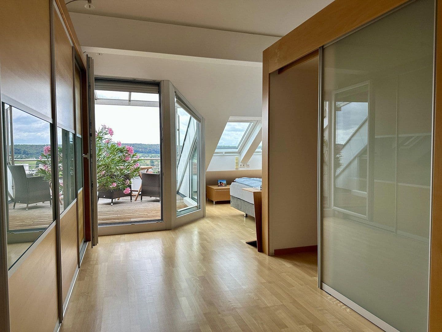 Prodej domu 172 m², pozemek 261 m², Waldenbuch, Bádensko-Württembersko Prodej domu 172 m², pozemek 261 m², Waldenbuch, Bádensko-Württembersko