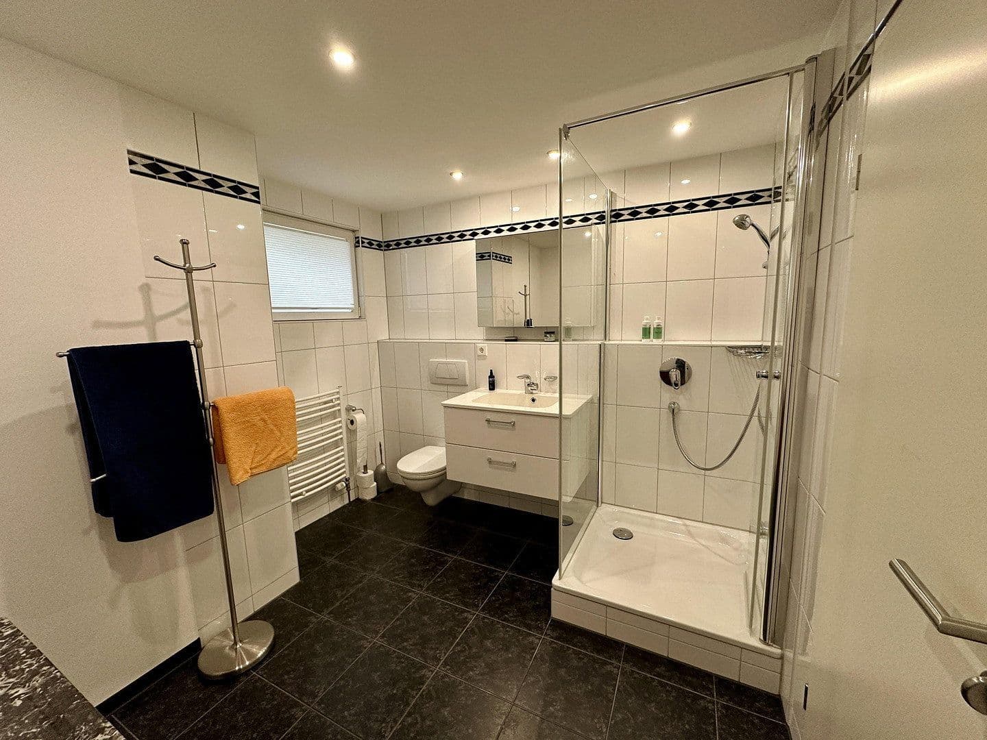 Prodej domu 172 m², pozemek 261 m², Waldenbuch, Bádensko-Württembersko Prodej domu 172 m², pozemek 261 m², Waldenbuch, Bádensko-Württembersko