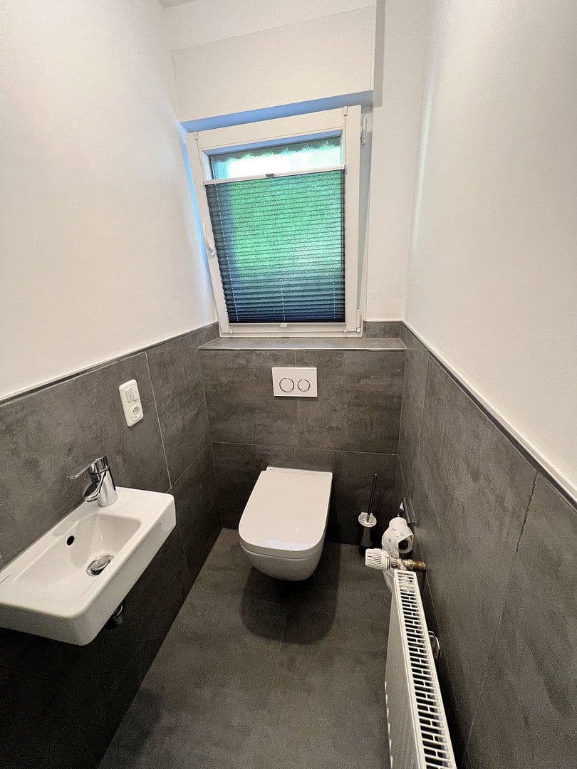Pronájem domu 130 m², pozemek 725 m², Bochum, Severní Porýní-Vestfálsko Pronájem domu 130 m², pozemek 725 m², Bochum, Severní Porýní-Vestfálsko