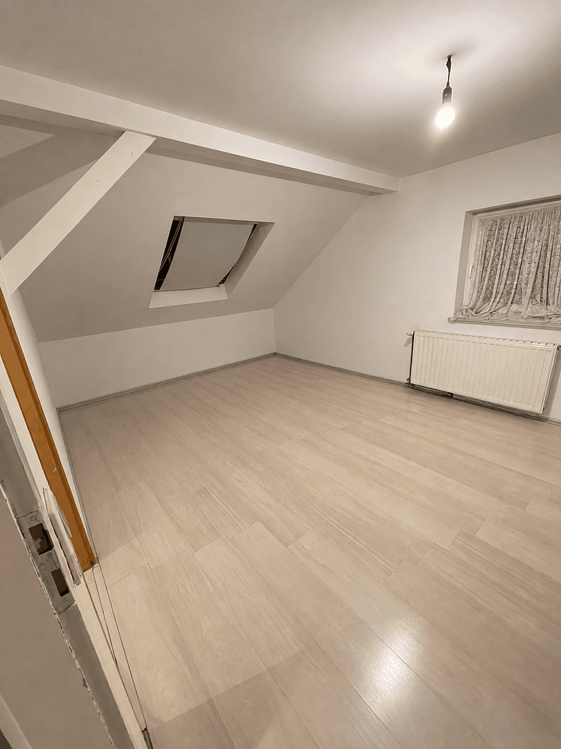 Pronájem bytu 2+1 46 m², Rauer Werth 13, Wuppertal, Severní Porýní-Vestfálsko Pronájem bytu 2+1 46 m², Rauer Werth 13, Wuppertal, Severní Porýní-Vestfálsko