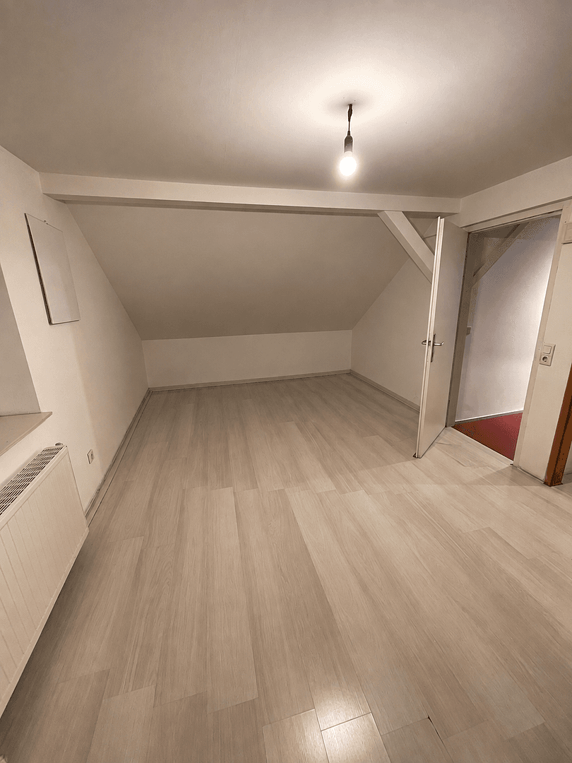 Pronájem bytu 2+1 46 m², Rauer Werth 13, Wuppertal, Severní Porýní-Vestfálsko Pronájem bytu 2+1 46 m², Rauer Werth 13, Wuppertal, Severní Porýní-Vestfálsko