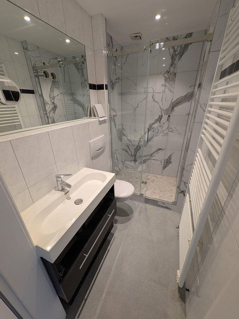 Pronájem bytu 1+1 20 m², Kirchstraße 6, Rüdesheim am Rhein, Hessen Pronájem bytu 1+1 20 m², Kirchstraße 6, Rüdesheim am Rhein, Hessen
