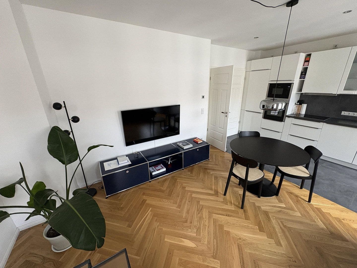 Pronájem bytu 3+1 87 m², Roßmarktstraße 9, Leipzig, Sasko Pronájem bytu 3+1 87 m², Roßmarktstraße 9, Leipzig, Sasko