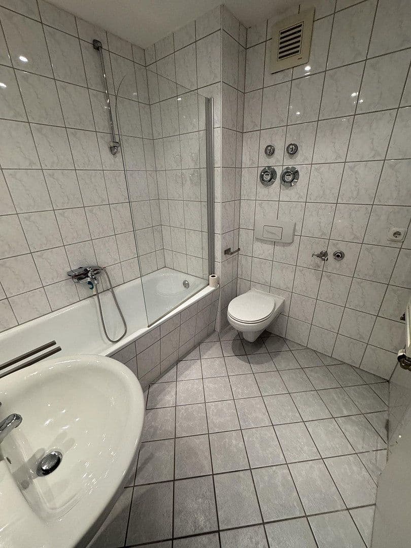 Pronájem bytu 2+1 45 m², Auenstraße 25, Erfurt, Durynsko Pronájem bytu 2+1 45 m², Auenstraße 25, Erfurt, Durynsko