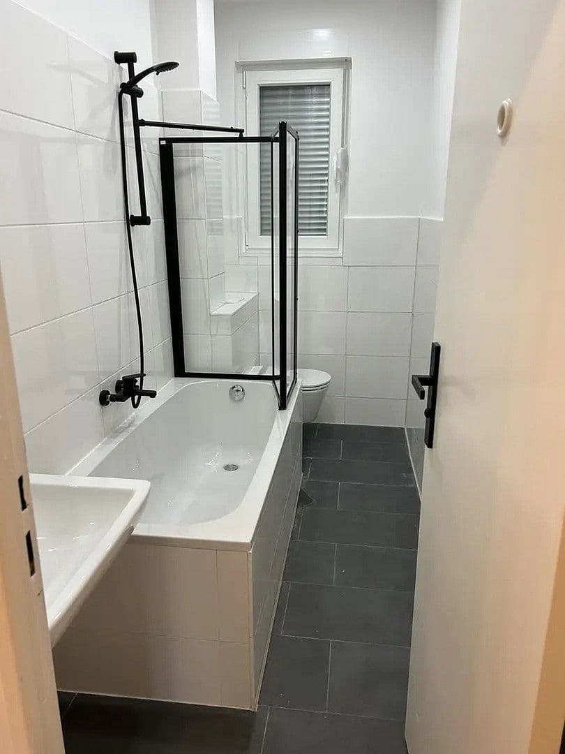 Pronájem bytu 3+1 65 m², Suderoder Straße 6, Berlin, Berlín Pronájem bytu 3+1 65 m², Suderoder Straße 6, Berlin, Berlín