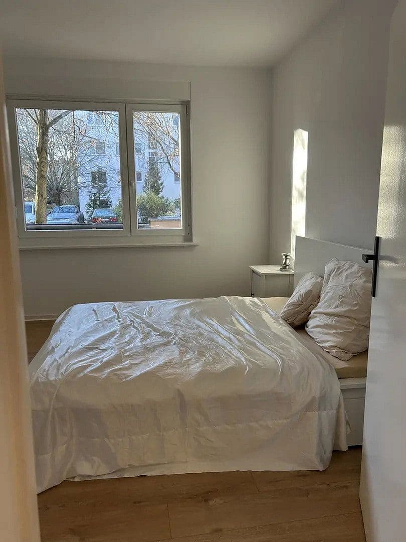 Pronájem bytu 3+1 65 m², Suderoder Straße 6, Berlin, Berlín Pronájem bytu 3+1 65 m², Suderoder Straße 6, Berlin, Berlín