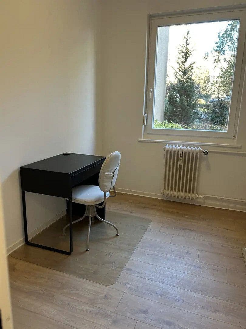 Pronájem bytu 3+1 65 m², Suderoder Straße 6, Berlin, Berlín Pronájem bytu 3+1 65 m², Suderoder Straße 6, Berlin, Berlín