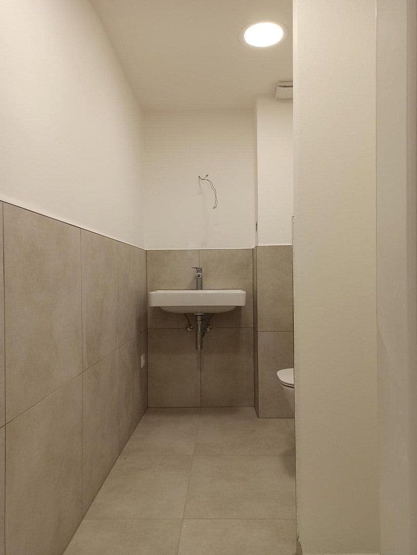Pronájem kanceláře 90 m², Am Wehrhahn 41, Düsseldorf, Severní Porýní-Vestfálsko Pronájem kanceláře 90 m², Am Wehrhahn 41, Düsseldorf, Severní Porýní-Vestfálsko