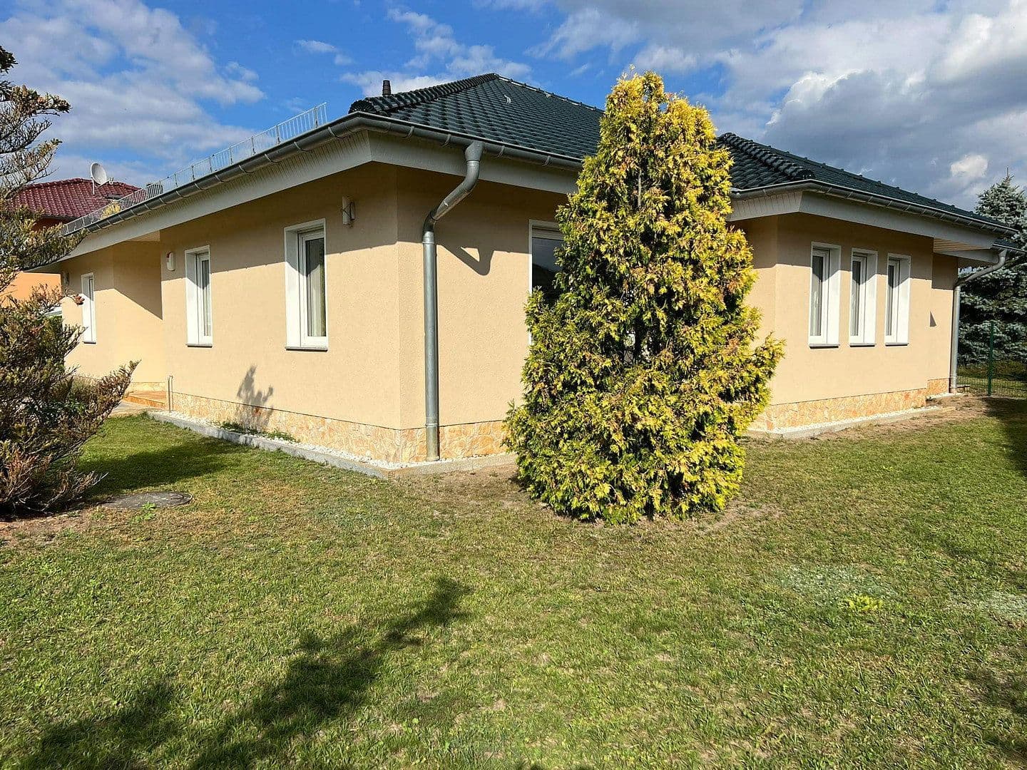 Prodej domu 240 m², pozemek 1.283 m², Ulmenstraße 24, Wandlitz, Braniborsko Prodej domu 240 m², pozemek 1.283 m², Ulmenstraße 24, Wandlitz, Braniborsko