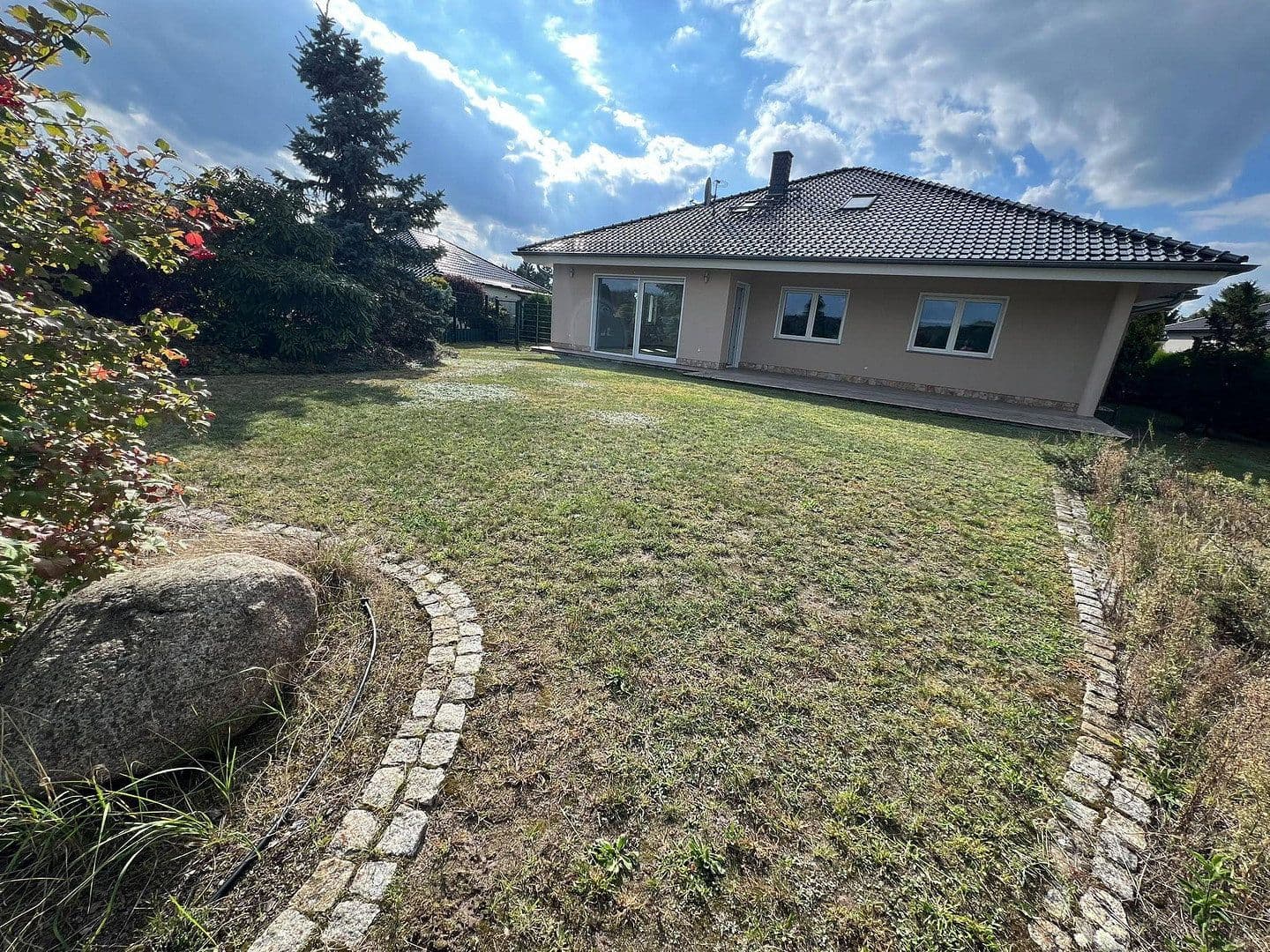 Prodej domu 240 m², pozemek 1.283 m², Ulmenstraße 24, Wandlitz, Braniborsko Prodej domu 240 m², pozemek 1.283 m², Ulmenstraße 24, Wandlitz, Braniborsko