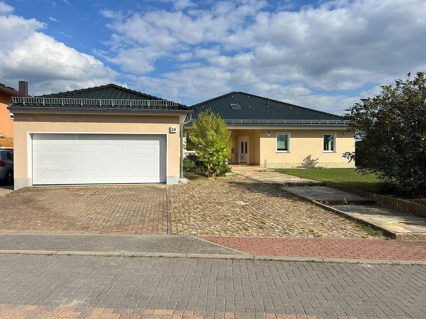 Prodej domu 240 m², pozemek 1.283 m², Ulmenstraße 24, Wandlitz, Braniborsko Prodej domu 240 m², pozemek 1.283 m², Ulmenstraße 24, Wandlitz, Braniborsko