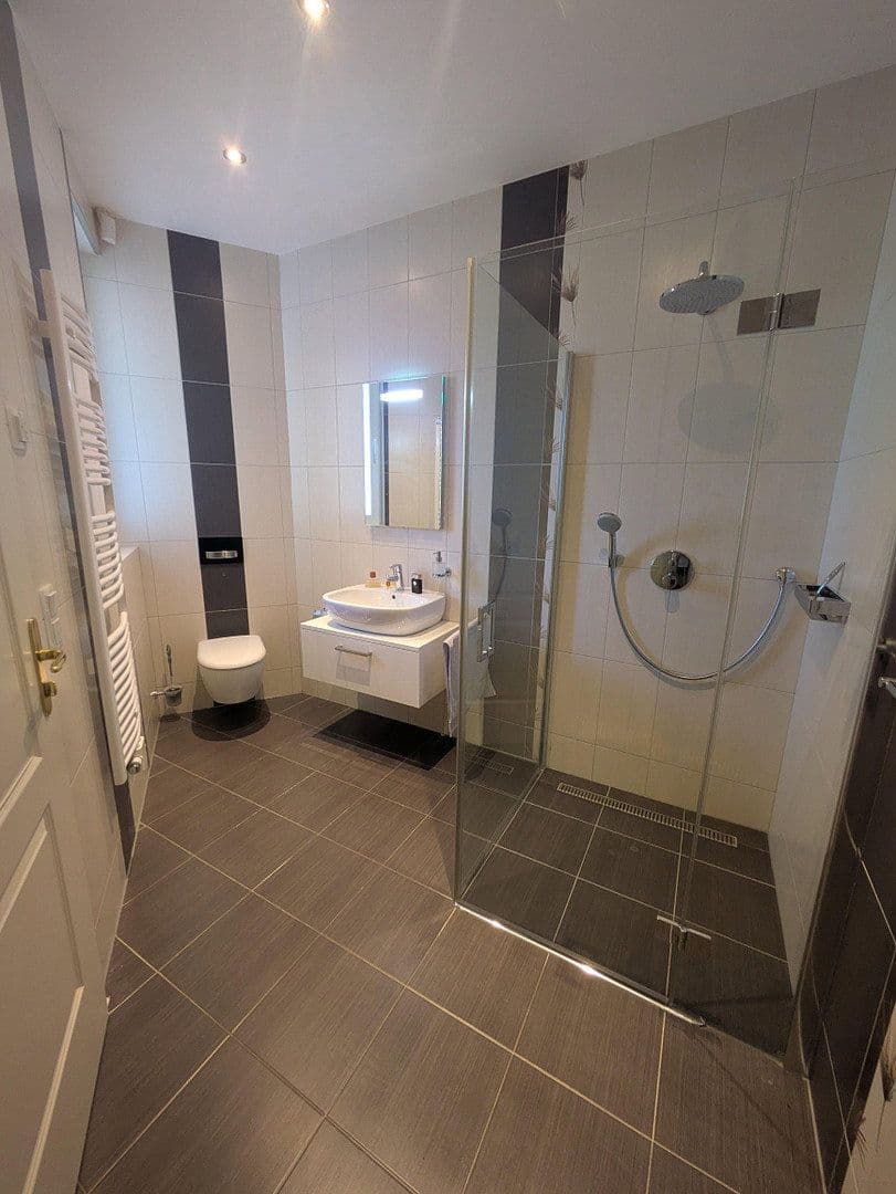 Prodej domu 240 m², pozemek 1.283 m², Ulmenstraße 24, Wandlitz, Braniborsko Prodej domu 240 m², pozemek 1.283 m², Ulmenstraße 24, Wandlitz, Braniborsko